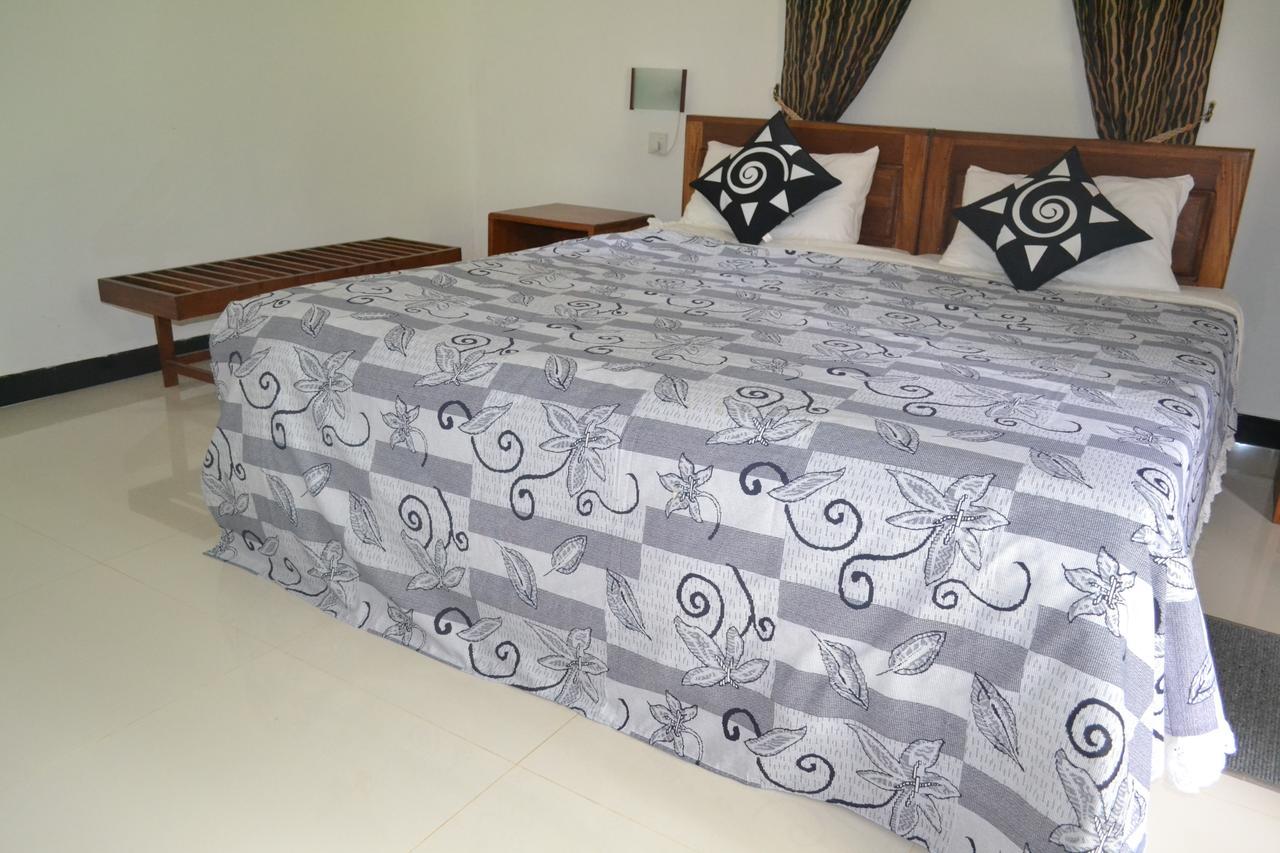 Sigiri Holiday Inn Inamaluwa Екстериор снимка