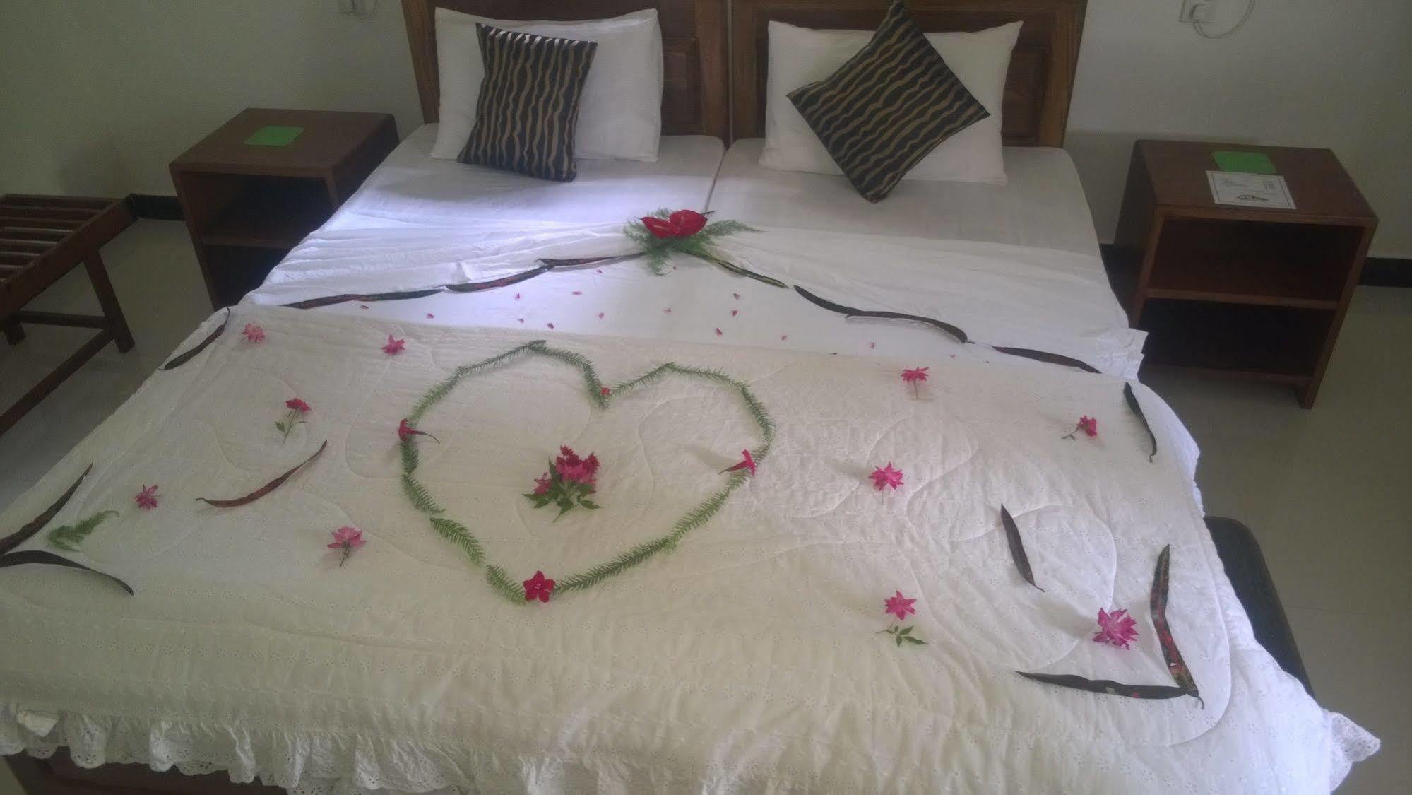 Sigiri Holiday Inn Inamaluwa Екстериор снимка