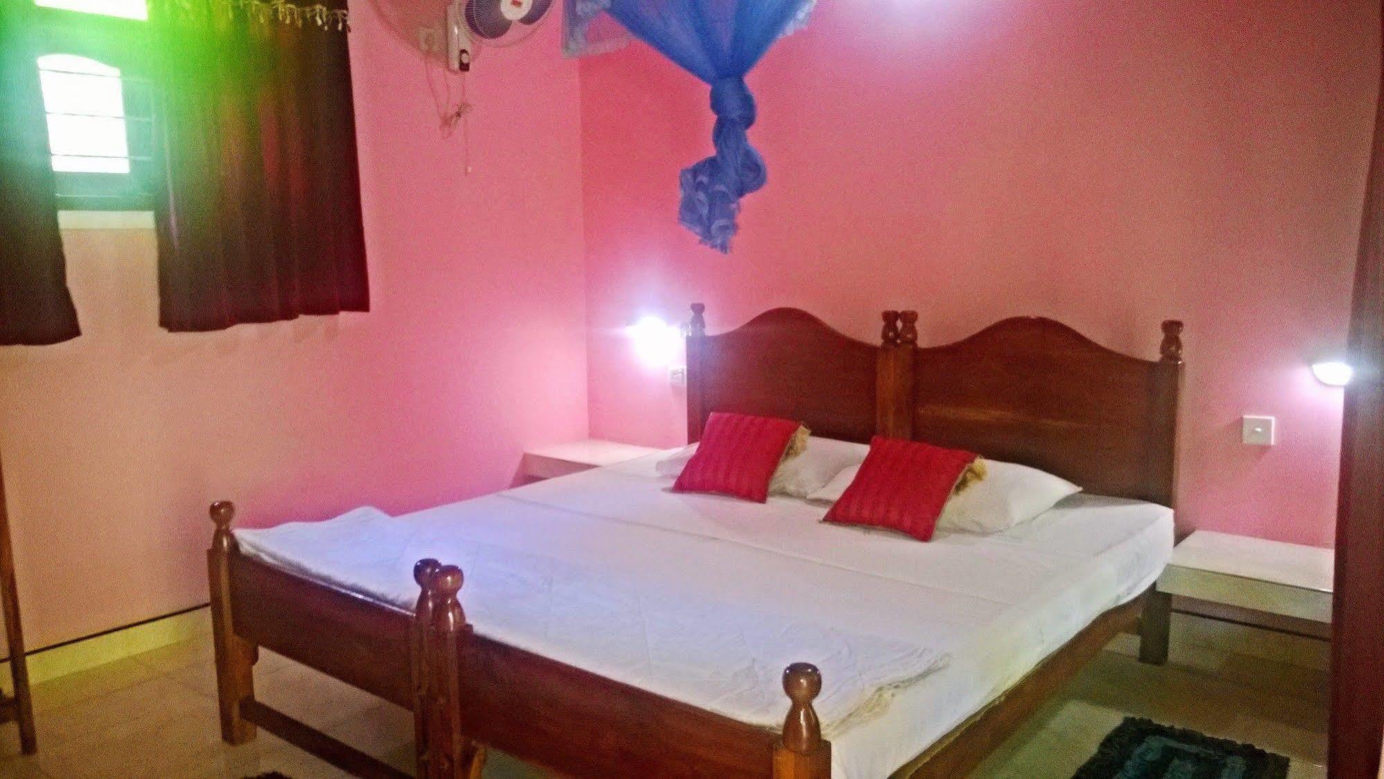 Sigiri Holiday Inn Inamaluwa Екстериор снимка